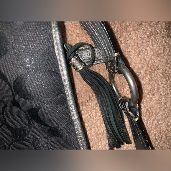 Coach tassel purse. - Picture 4 of 8